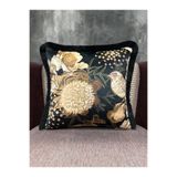 Fabricland Robin-104 Özel dikim Siyah Renk Püsküllü İthal Ipek Kadife Kırlent Kılıfı 43x43 ölçü