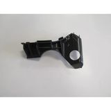 Fam Toyota Corolla ZZE121 02/06 Ön Tampon Braketi Sağ Plastik