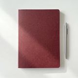 Fark Tanıtım Terzi Dikişli Not Defteri – 42 Yaprak (84 Sayfa), 110 gr. Kağıt – Terzi Dikişli Not Defteri, Ofis ve Günlük Kullanım İçin İdeal (Bordo, A6, Noktalı)