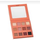 Farmasi Glam Up Far Paleti
