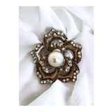 FAYRA ACCESSORIES Kristal Taşlı Küçük Çiçek Motif Broş