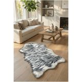 FeelHome Zebra Yumuşacık Pofuduk Kuzu Post Premium Kalite Kaymaz Taban Kürk Halı Yıkanabilir 100x150