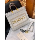 Fendi Logo Detaylı Ithal Çanta - Beyaz