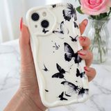 Fibaks Apple iPhone 13 Kılıf Kamera Korumalı Silikon Siyah Kelebek Desenli Dalga Kenarlı Kapak - Siyah - Krem