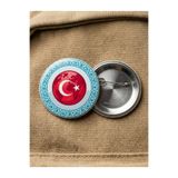 Fikart Ay Yıldız Al Bayrak Geleneksel Selçuklu Çini ve Lale Motif Bordürlü 58mm Buton Rozeti
