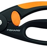 Fiskars Bypass bahçe makası, taze dallar ve dallar için, yapışmaz kaplama, yüksek kaliteli çelik bıçaklar, uzunluk: 20 cm, siyah/turuncu, Elegance, P44, 1001534