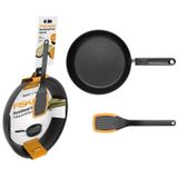 Fiskars Mutfak seti, kızartma tavası (Ø 28 cm) alüminyum, tüm ocaklar için | Plastik / silikon spatula (29 cm), fonksiyonel şekil, 1050764