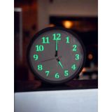 Fosforlu Gece Karanlıkta 5 Saat Parlayan Duvar Saati 22 Cm D4 Siyah - Beyaz