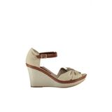 Fox Shoes 9674040505 Bej Dolgu Topuklu Ayakkabı