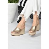 Fox Shoes Altın Dolgu Topuklu Kadın Terlik K250101509