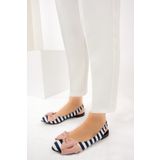 Fox Shoes D726774404 Lacivert Beyaz Pudra Kadın Babet