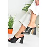Fox Shoes M404100409 Siyah Kalın Topuklu Kadın Terlik