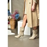 Fox Shoes R404020302 Model Fox Bej Süet Dış Materyalli İnce Topuklu Kadın Bot Konforlu Tasarım ile Trend
