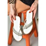 Fox Shoes S250050109 Beyaz Taşlı Parmak Arası Kadın Terlik