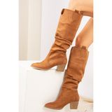 Fox Shoes Taba Süet Kadın Çizme 6 cm Topuk Yüksekliği ile Klasik ve Rahat Tasarım