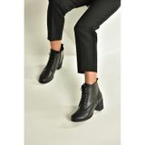 Fox Shoes V468281603 Siyah Hakiki Deri Kalın Topuklu Bağcıklı Kadın Bot