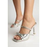 Fox Shoes Y518710209 Gümüş Ince Topuklu Kadın Ayakkabı