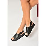 Fox Shoes Y555541303 Siyah Hakiki Deri Alçak Tabanlı Kadın Sandalet