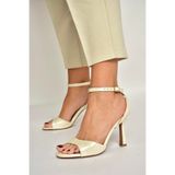 Fox Shoes Y997264608 Rugan İnce Topuklu Kadın Ayakkabı