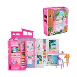 Frefly Store Barbie'nin Yeni Portatif Evi 2024 Barbie'nin Yeni Portatif Evi 2024, 4 Oyun Alanı ve 11 Dekorasyon Aksesuarı Bulunan Bebek Evi Oyun Seti HRJ76
