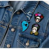 Frida Kahlo & Sevimli Karakter Temalı 4'Lü Metal Rozet Seti