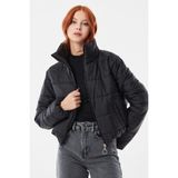 FullaModa Kadın Beli Lastikli Kısa Siyah Şişme Mont Uzun Kol Dik Yaka Günlük Stil