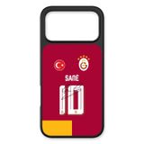 Galatasaray Leroy Sane Parçalı Forma İmzalı iPhone 18 Pro Max Kılıf (Cam) - Lisanslı Orijinal