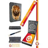 Galatasaray Orijinal Çift Yön Baskılı Şal Kaşkol Atkı Ve Tükenmez Kalem Set Aslan Baskı Ahşap Kutu