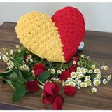 Galatasaray Taraftar Kalp Yastık Puffy El Örgüsü 35X35CM - 35 x 35 cm - Çok Renkli