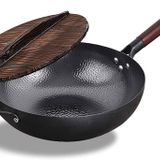 GFAZXDS Ahşap Saplı Ahşap Kapaklı El Dövülmüş Karbon Çelik Wok - Çin, Jese ve Kanton Mutfağı için Kızartma Tavası Wok Düz Tabanlı Woks ve Kızartma Tavaları (34 cm) (34 cm)