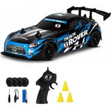 Giffy Uzaktan Kumandalı Rc Drift Arabası 15 Km Hız Yapan 4x4 Çekiş Şarjlı 3 Adet Drift Kukası Hediyeli Renk Seçenekli Ralli Spoiler Araba Kırmızı ve Mavi