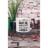 giftkonsept All Guests Must Be Approved By The Dog Yazılı Köpek Sahibi Hediyelik Kulplu Kupa Bardak, QBLK5802-SY