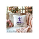 giftkonsept Sanki Herkesin Kaşığı Sütten Çıkmış Da Baskılı Komik Hediyelik Elyaf Dolgulu Saten Dekoratif Yastık, QBY1235