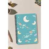 giftkonsept Sevimli Ay ve Gezegen Motifli 50 Yaprak 100 Sayfa Sprialli Defter - Renkli - A4 - Çizgisiz