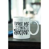 giftkonsept Trust Me I'm A Doctor Tıp Bayramı Doktora Baskılı Hediyelik Kupa Bardak, QBM2405