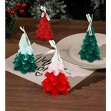 Giftmoda Çam Ağacı Şeklinde Dekoratif Renkli Mum – Yılbaşı Temalı - Kırmızı - 1 Adet