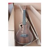 Gilmour GİLMOUR VENGE AĞACI ÖZEL İŞLEMELİ CONCERT UKULELE SOFT CASE KILIFLI