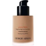 Giorgio Armani Ciltlerde Ağırlık Yapmayan,ince ve Hafif Dokulu,uzun Süre Kalıcı Mat Fondöten-7.5 PASSI.4332