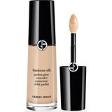Giorgio Armani Luminous Silk Face And Under-Eye Concealer - 2