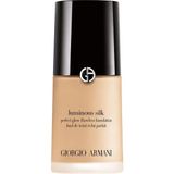 Giorgio Armani Luminous Silk - Işıltılı ve Doğal Bitişli Fondöten 4.5 Sable (30 ml) - 5.1 (30 ml)