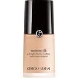 Giorgio Armani Luminous Silk - Işıltılı ve Doğal Bitişli Fondöten 4.5 Sable (30 ml)
