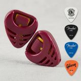 Gitar Pena Tutucu Bordo, 2 Adet Ukulele Pena Şarjörü ve 4 Adet Karışık İnce Çalma Penası Seti, (Penalar rastgele renk ve model gönderilir)