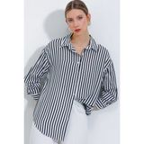 Giyim Dünyası Kadın Çizgili Oversize Gömlek Siyah - 38