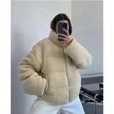 Giyyin Bej Kuzu Peluş Kabartma Dolgulu Astarlı Kadın Teddy Mont - XL