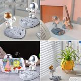 Go İthalat Mini Astronot Model Telefon ve Tablet Tutucu Standı - Ahşap Rengi