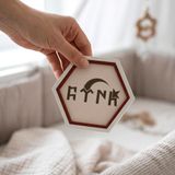 Göktürkçe Türk ve Ay Yıldız Motifli Şık Aksesuar, Ofis ve Ev İçin Anlamlı Bir Hediye, 10x10 cm
