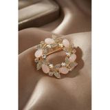 Gold Pembe Detaylı Zirkon Taşlı Broş