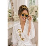 GOLDCENTER Bride To Be Gold (Altın) Rengi Mika Taç Gözlük Beyaz Kuşak Aksesuar Seti, Gelin Partisi ve Bekarlığa Veda Partisi Aksesuarları