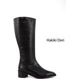 Gönderi(r) Gönderi Kadın Siyah Hakiki Deri Sivri Burun Kalın Topuklu Çizme 5 cm Topuk Boyu ile Şık Tasarım