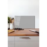 Gri Çizgili Tasarım Cam Kesme Tahtası , Silikon Ayaklı Isıya Kırılmaya Dayanıklı Sunum Kesim Tablası - 23 x 35 cm